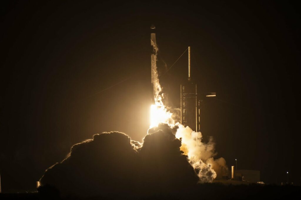 SpaceX (SPCX) grimpe de plus de 5 % : Morgan Stanley juge le titre « inhabituellement bon marché »
