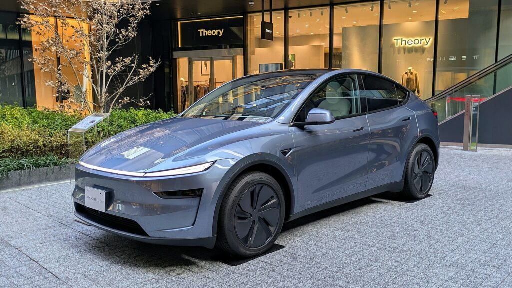 Japón recorta en torno a un 40 % la ayuda a la compra de coches eléctricos, incluidos los Tesla, a partir de enero de 2027